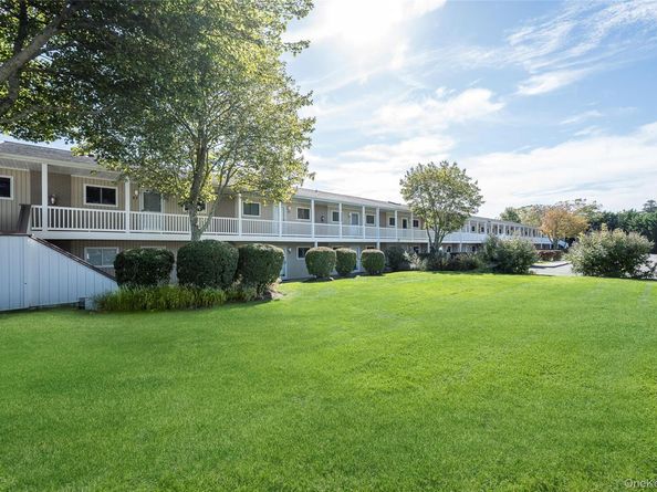 61 West Tiana Rd 24, Hampton Bays NY 11946