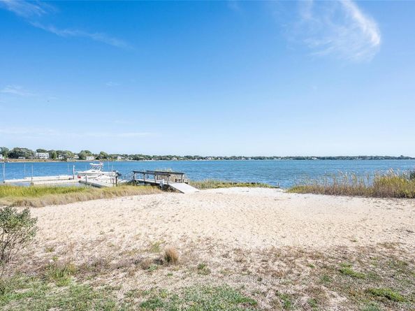 61 West Tiana Rd 24, Hampton Bays NY 11946