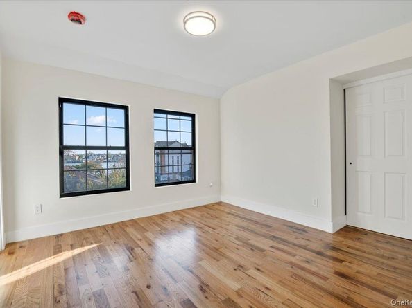 166 Beach 4th Street, Far Rockaway NY 11691