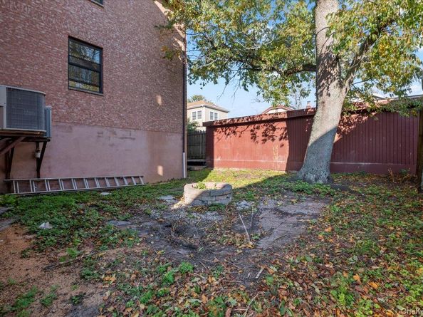 166 Beach 4th Street, Far Rockaway NY 11691