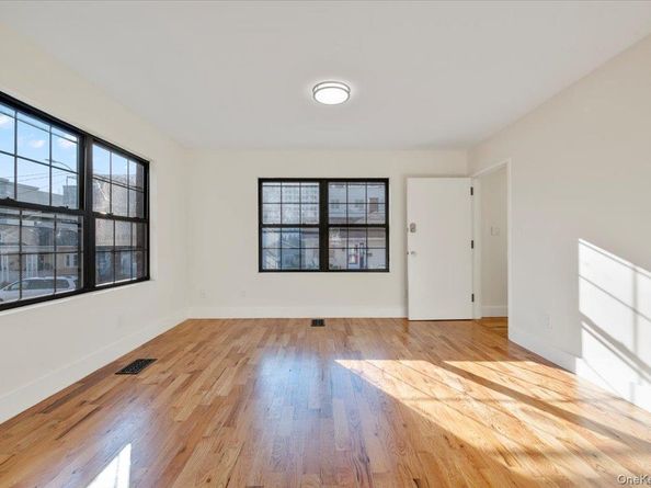 166 Beach 4th Street, Far Rockaway NY 11691