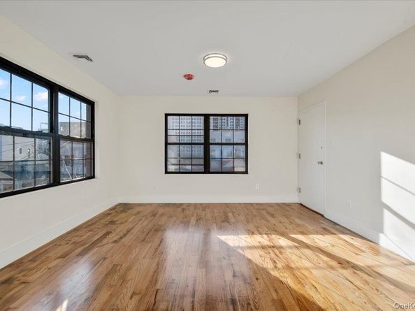 166 Beach 4th Street, Far Rockaway NY 11691