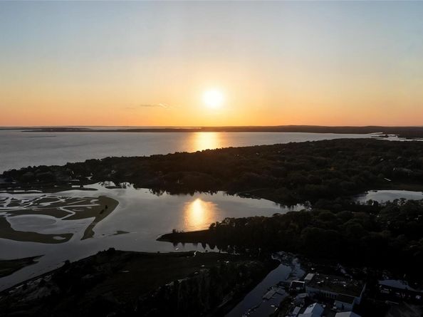 530 Sunset Way, Southold NY 11971