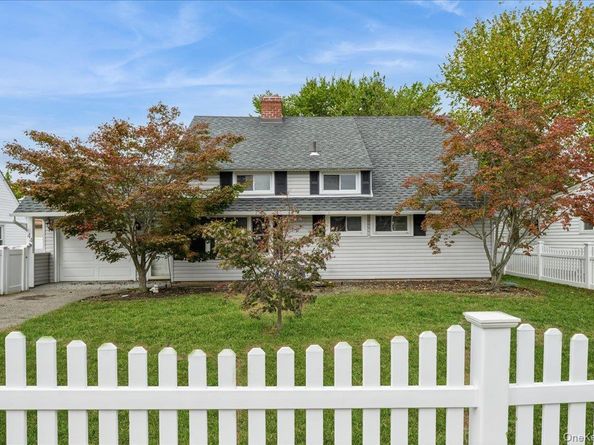 44 Shotgun Lane, Levittown NY 11756