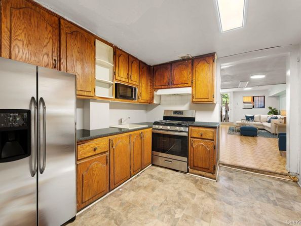3057 14th Street, Astoria NY 11102