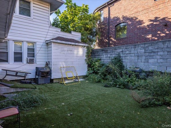 19633 Foothill Avenue, Holliswood NY 11423