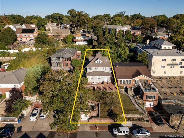 19633 Foothill Avenue, Holliswood NY 11423