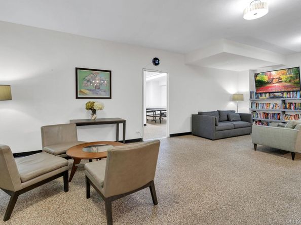 2500 Johnson Avenue 15P, Bronx NY 10463