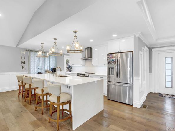 14 Chatham Place, Dix Hills NY 11746