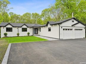 14 Chatham Place, Dix Hills NY 11746