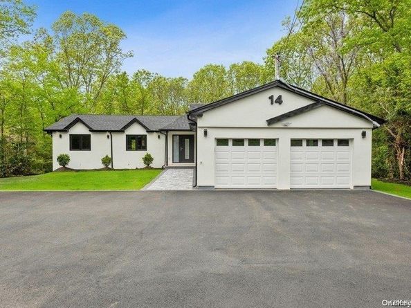 14 Chatham Place, Dix Hills NY 11746