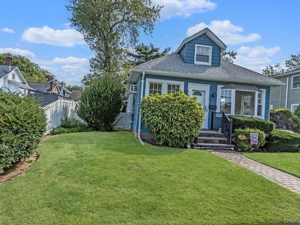 1887 Bryant Place, Baldwin NY 11510