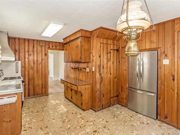 1887 Bryant Place, Baldwin NY 11510