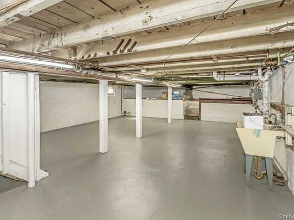 1887 Bryant Place, Baldwin NY 11510