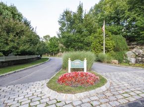 70 Briarbrook Drive, Briarcliff Manor NY 10510