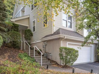 70 Briarbrook Drive