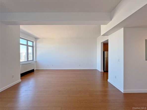 4028 College Point Boulevard PH102, Flushing NY 11354