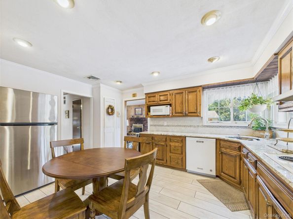 5 Gristmill Drive, Kings Park NY 11754