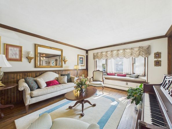 5 Gristmill Drive, Kings Park NY 11754