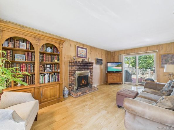 5 Gristmill Drive, Kings Park NY 11754
