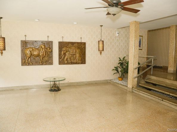 100 Randall Avenue 1E, Freeport NY 11520