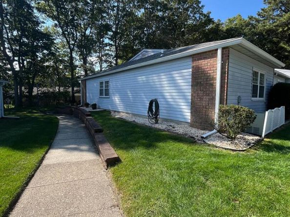 424 Woodbridge Drive D, Ridge NY 11961