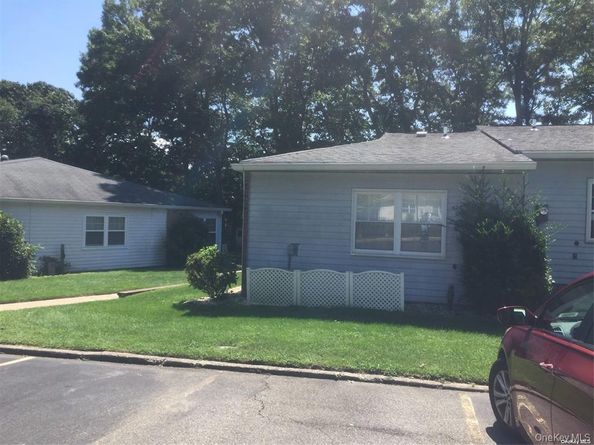 424 Woodbridge Drive D, Ridge NY 11961