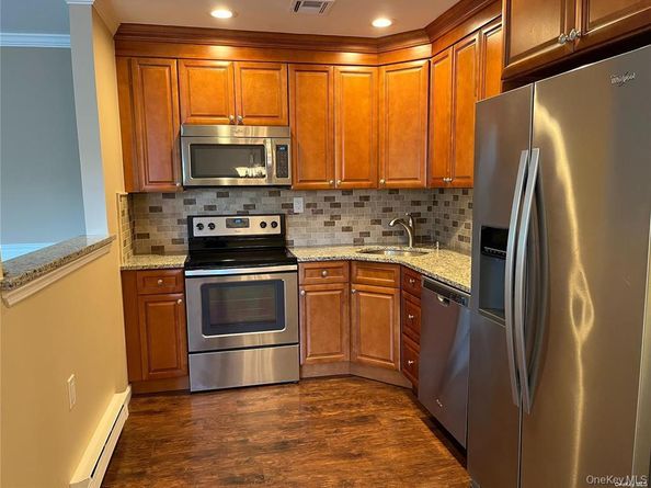424 Woodbridge Drive D, Ridge NY 11961