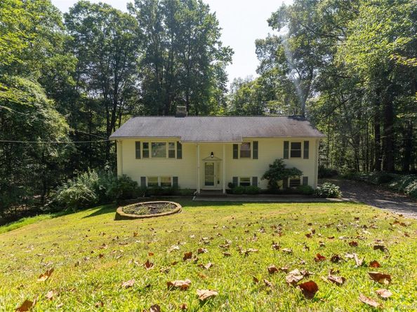 1159 Winding Court, Mohegan Lake NY 10547