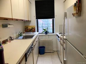 47-22 216 Street 3 D, Bayside NY 11361