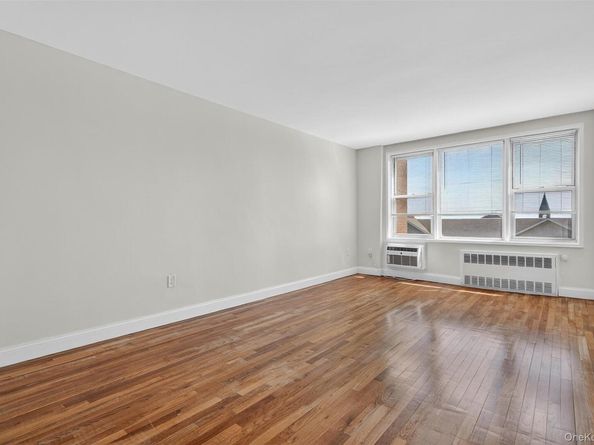 360 Westchester Avenue 302, Port Chester NY 10573