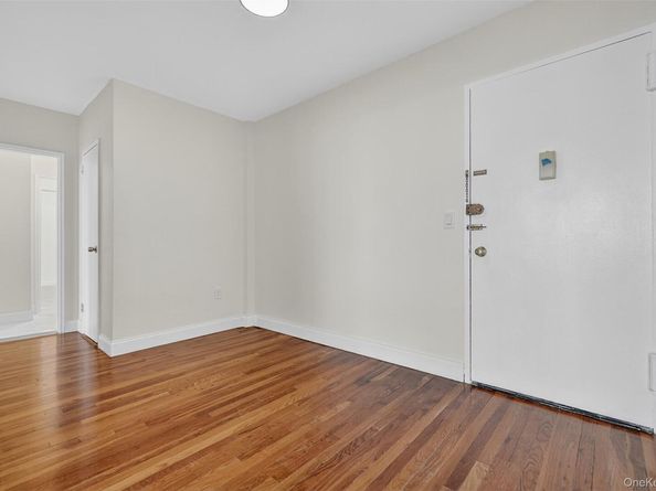 360 Westchester Avenue 302, Port Chester NY 10573