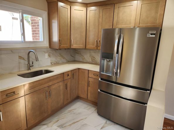 419 Coolidge Avenue, Rockville Centre NY 11570