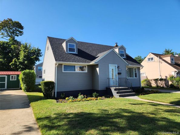 419 Coolidge Avenue, Rockville Centre NY 11570