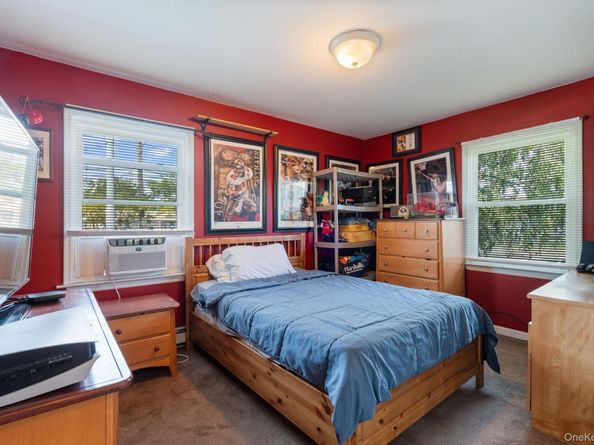 68 Thorne Avenue, North Massapequa NY 11758
