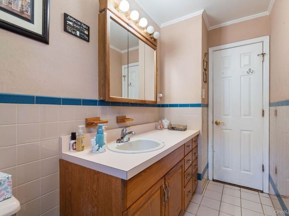 68 Thorne Avenue, North Massapequa NY 11758