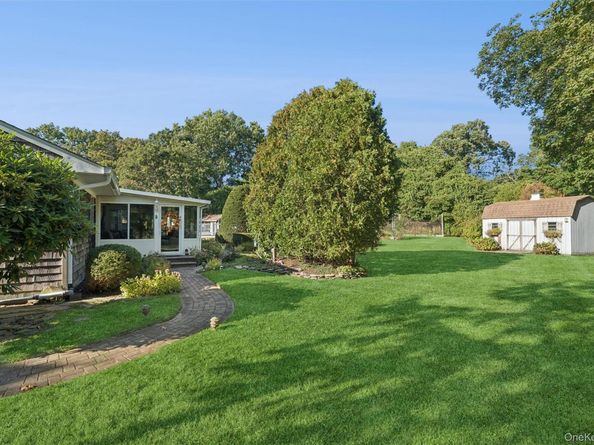9 Monte Lane, Center Moriches NY 11934