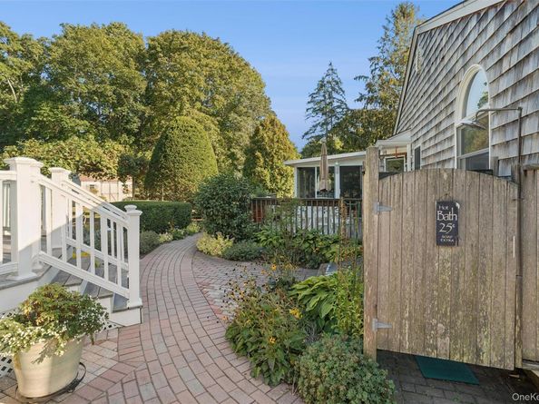 9 Monte Lane, Center Moriches NY 11934