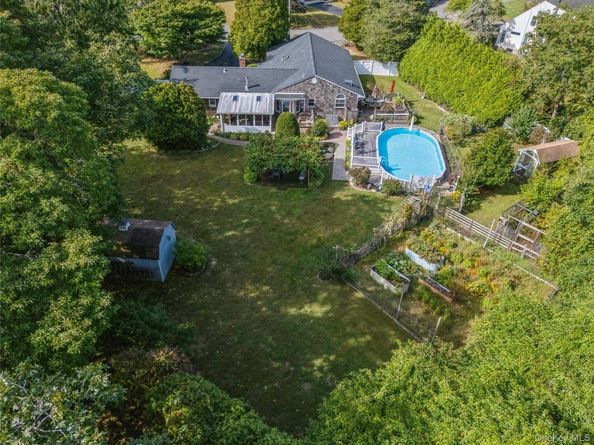 9 Monte Lane, Center Moriches NY 11934