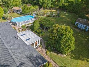 9 Monte Lane, Center Moriches NY 11934