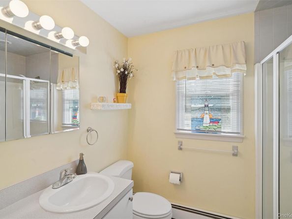 9 Monte Lane, Center Moriches NY 11934