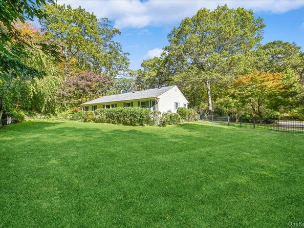 15 Centerport Road, Greenlawn NY 11740