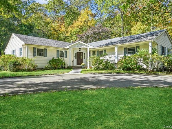 15 Centerport Road, Greenlawn NY 11740