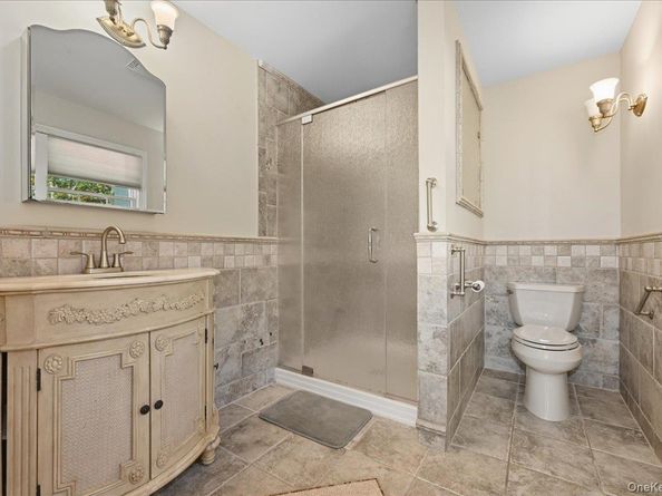 15 Centerport Road, Greenlawn NY 11740