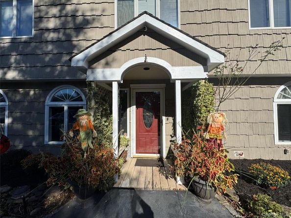 7 Kingston Road, Mount Sinai NY 11766