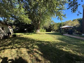 7 Kingston Road, Mount Sinai NY 11766