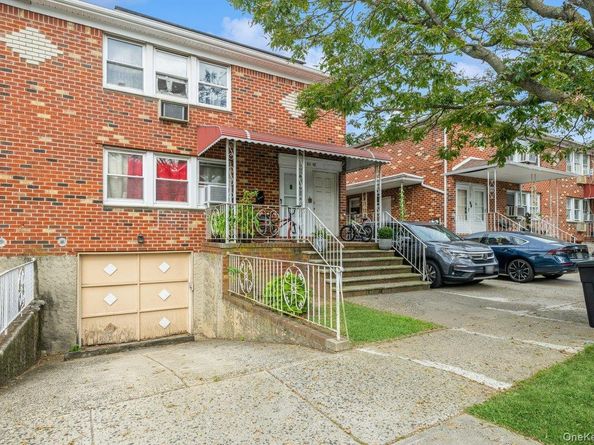 8948 Pontiac Street, Jamaica NY 11427