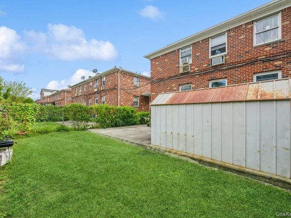 8948 Pontiac Street, Jamaica NY 11427