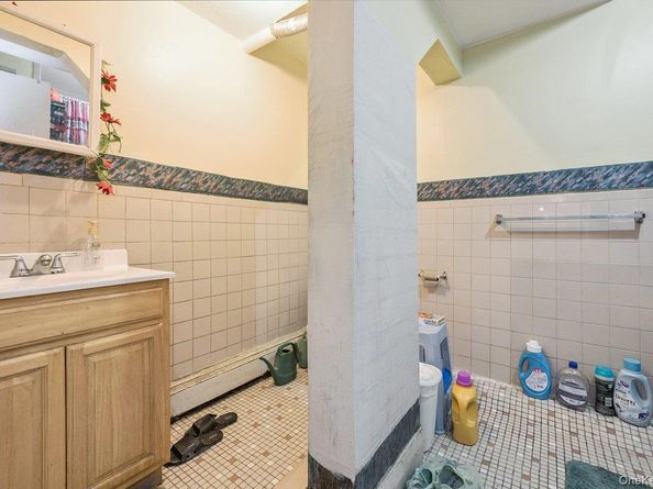 8948 Pontiac Street, Jamaica NY 11427