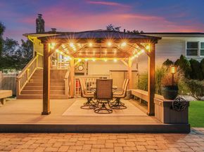 16 Dexter Lane, Kings Park NY 11754